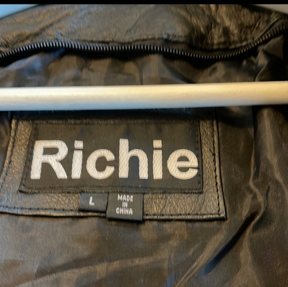 Leather jacket - Picture 3 of 7